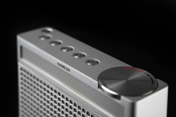 Geneva Sound Touring S+ Radio Aktiva Bluetoothhögtalare