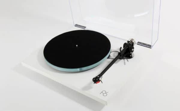 Rega Planar 6 - Skivspelare