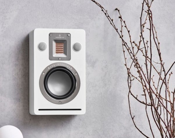 Audiovector QR Wall SE