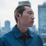 Trådlösa hörlurar in-ear Sennheiser Momentum True Wireless 4 i användning