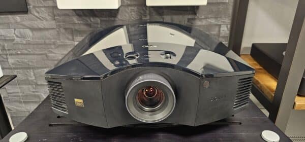 Sony VPL-HW10