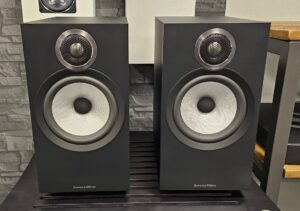 Bowers & Wilkins 606 S3