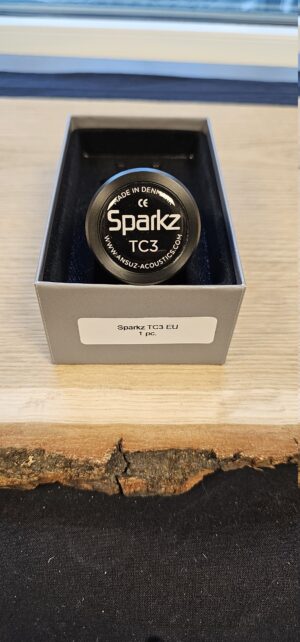 Ansuz Sparkz TC3 High-end Power Cleaner Ansuz Sparkz TC3 High-end Power Cleaner