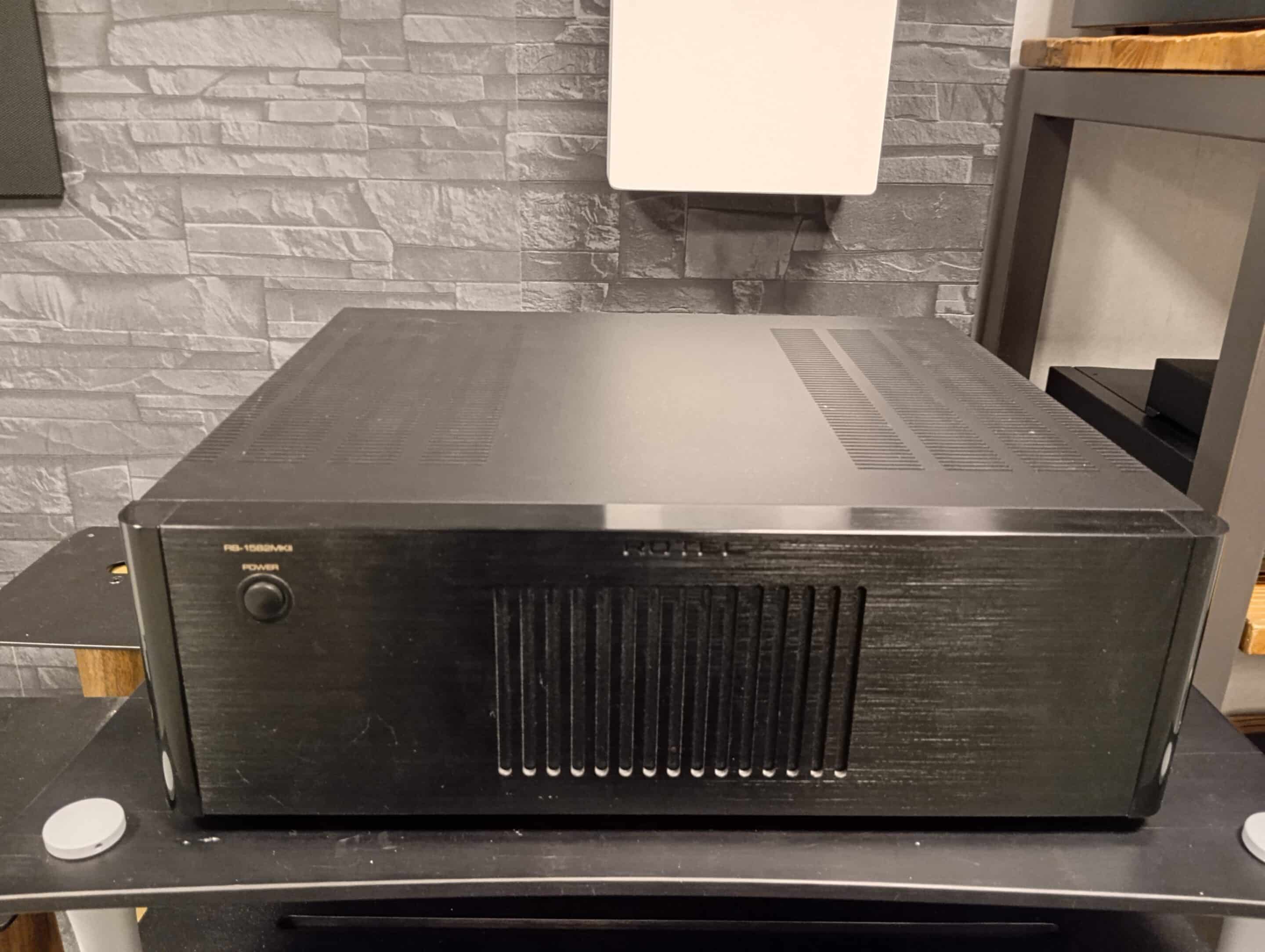 Rotel RB-1582 MKII Rotel RB-1582 MKII