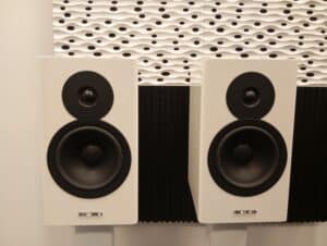 Dynaudio Evoke 20