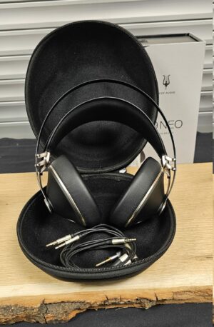 MEZE Audio 99 Neo