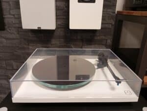 REGA Planar 3 ELYS REGA Planar 3 ELYS